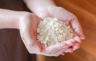 <strong>米麹を使った自家製発酵調味料</strong>