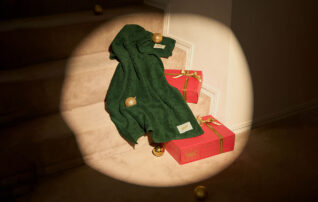 クリスマス限定カラーのやわらかなタオル