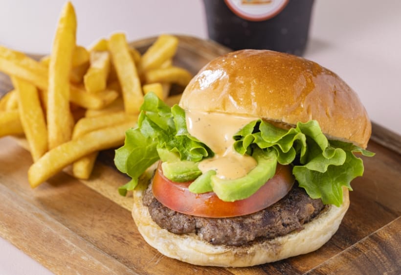 老舗洋食屋が作ったこだわりのハンバーガー