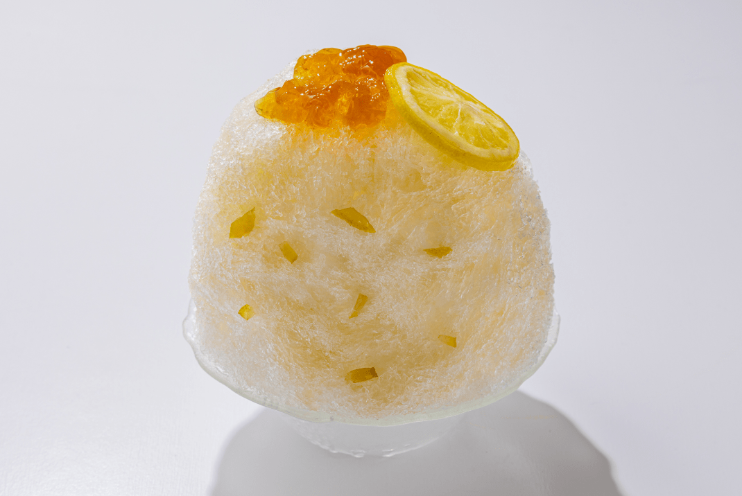 自家製の紅茶ジュレで味変も楽しめる
