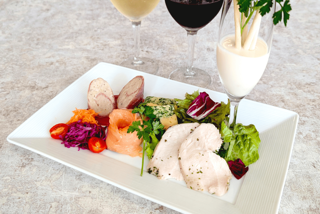 カンパイセット／2,400円