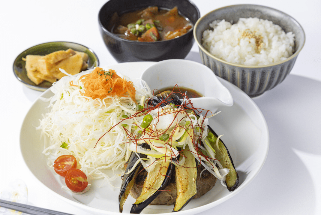 食欲をそそるさっぱり中華風ソースが決め手