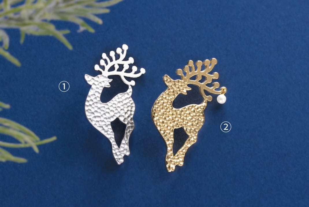幸せを運ぶトナカイのピンブローチ