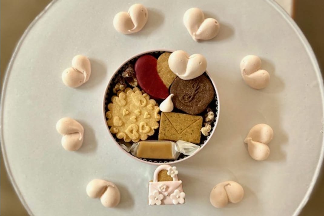 「私だけの宝物」のかわいいクッキー缶