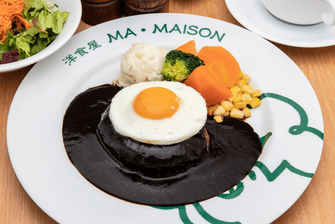 自慢のデミグラスソースを使ったハンバーグを是非お楽しみください